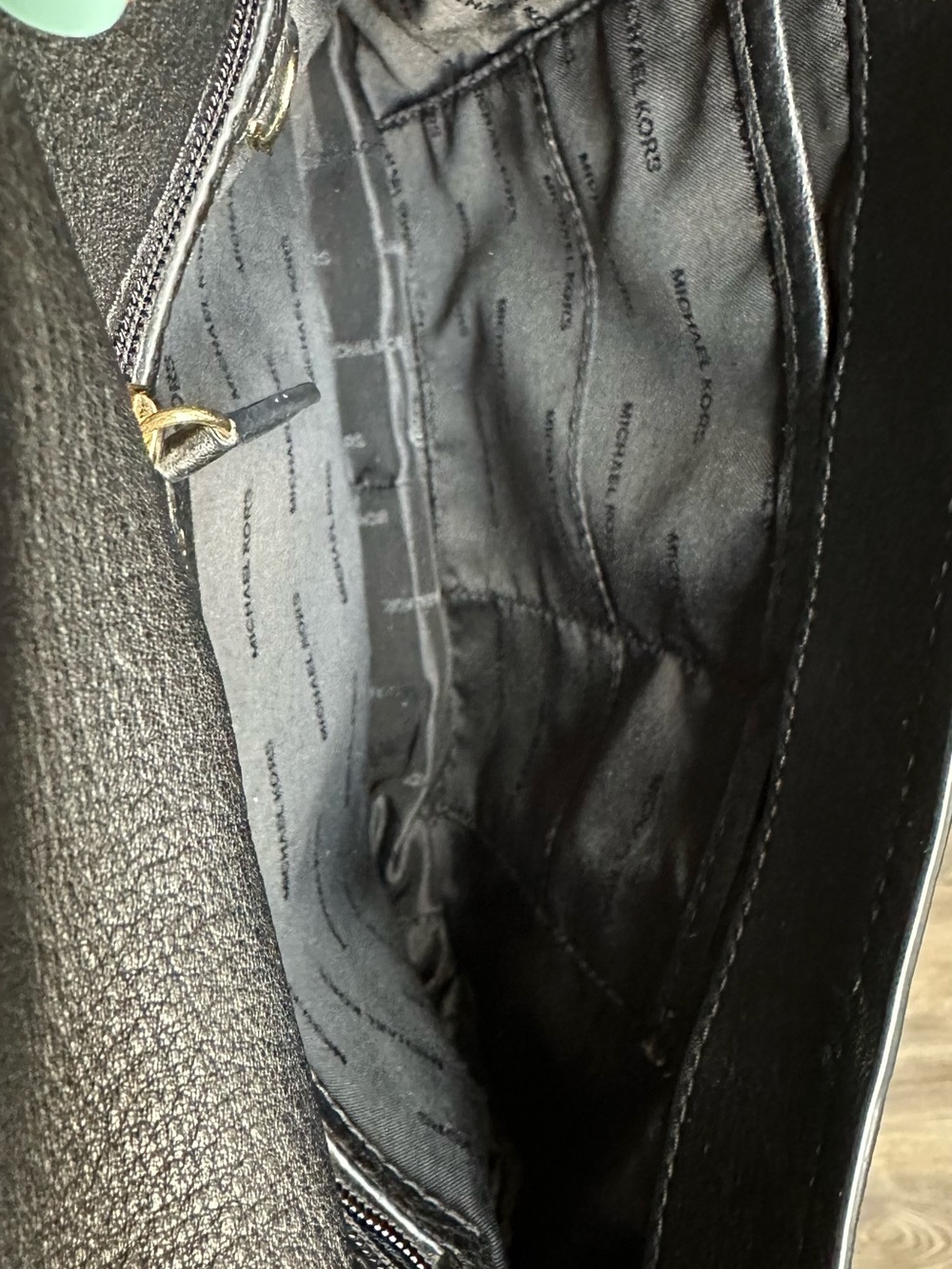 EUC Michael Kors Evie Medium Shoulder Bag - Picture 8 of 10